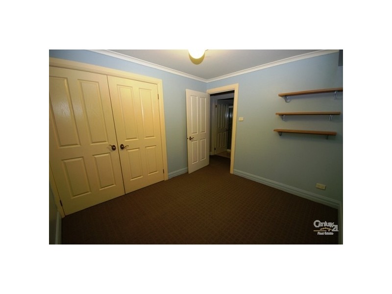 18 Chalmers Street, Mckinnon VIC 3204