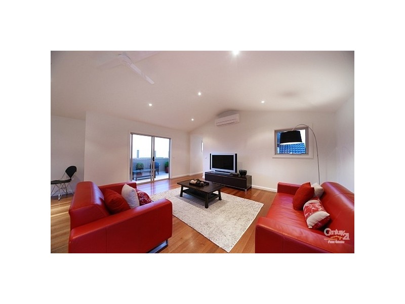 8/18 Bleazby Street, Bentleigh VIC 3204