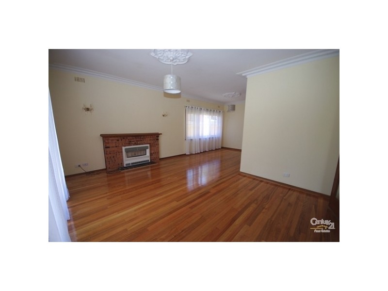 8 Dover Street, Bentleigh East VIC 3165