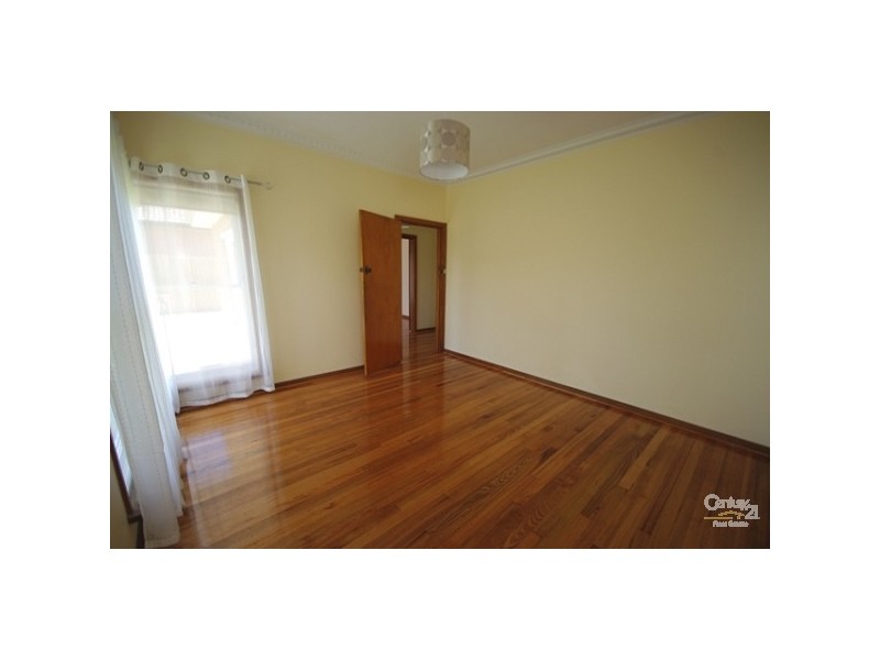 8 Dover Street, Bentleigh East VIC 3165