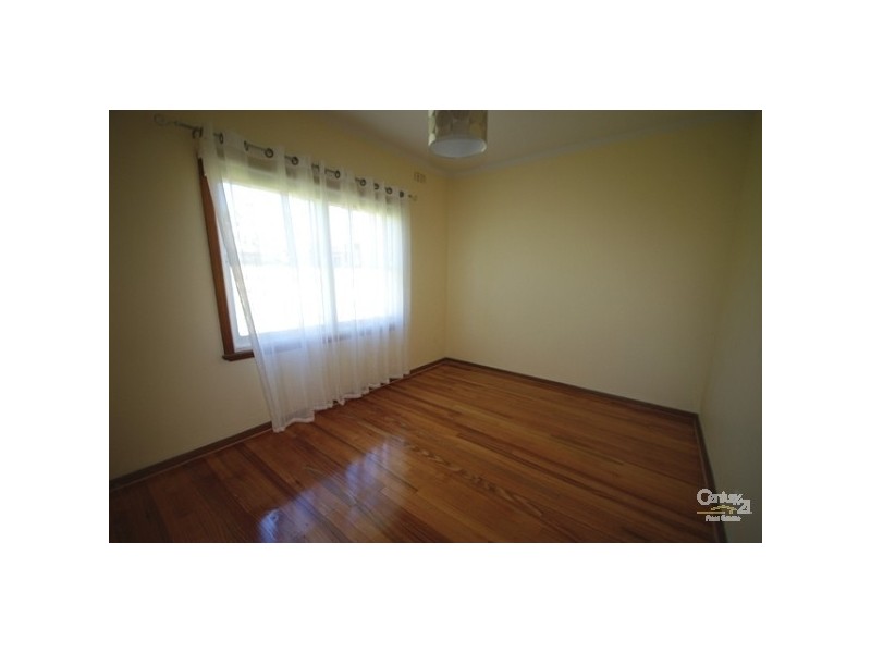 8 Dover Street, Bentleigh East VIC 3165
