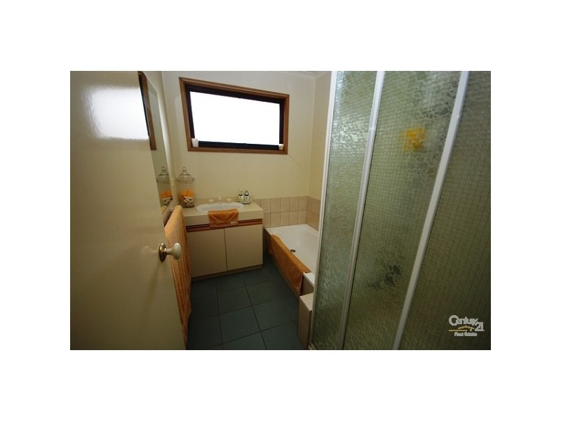 2/11 Monash Street, Bentleigh East VIC 3165