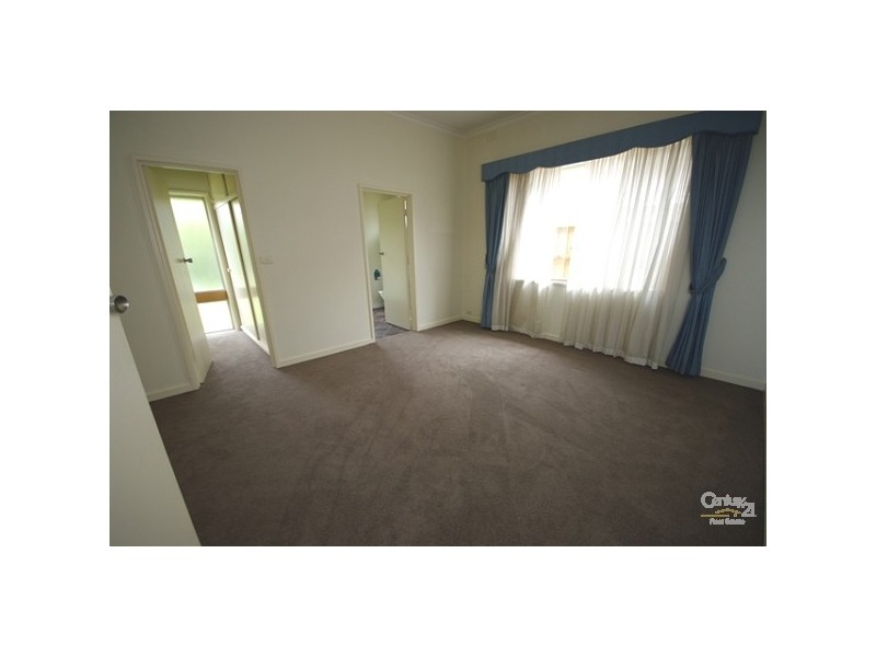 4 Kooringa Road, Carnegie VIC 3163