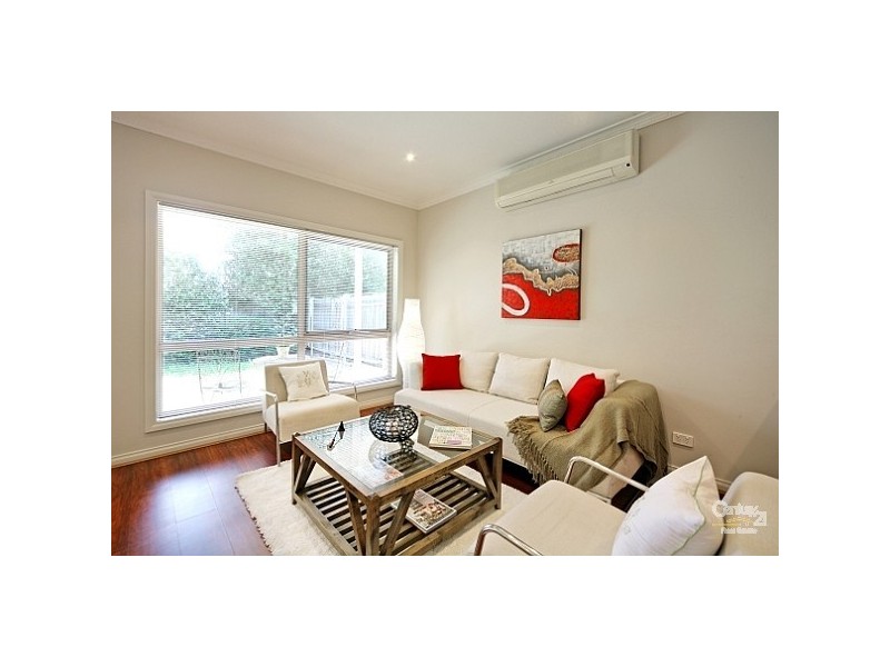 2/7 Clairmont Avenue, Bentleigh VIC 3204