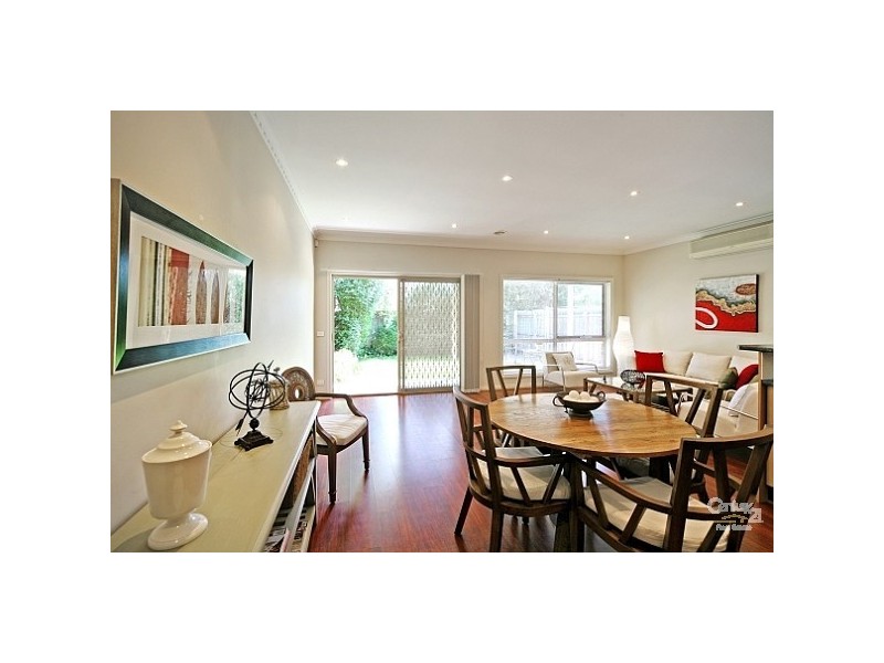 2/7 Clairmont Avenue, Bentleigh VIC 3204