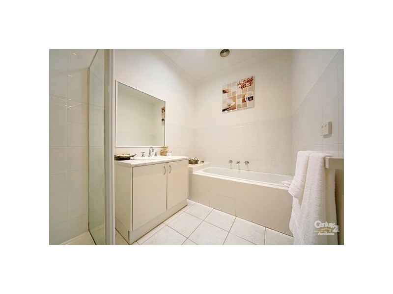 2/7 Clairmont Avenue, Bentleigh VIC 3204