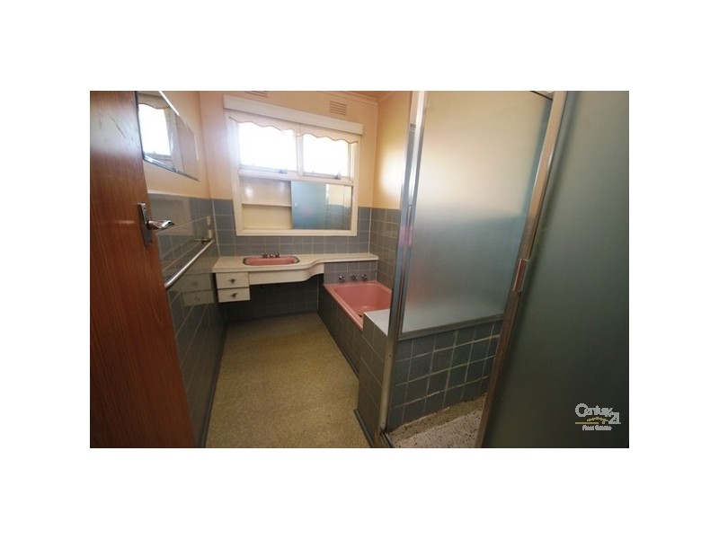 22 Seaview Avenue, Bentleigh VIC 3204