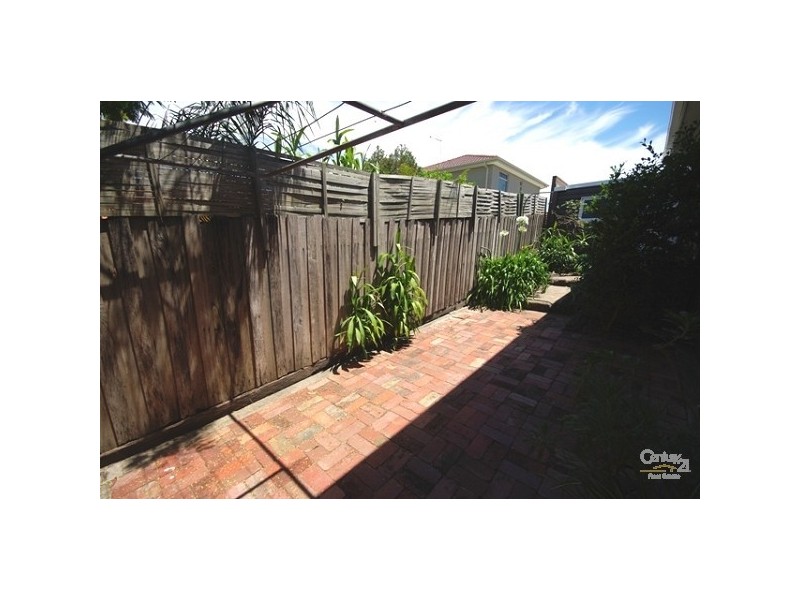 2/2 Rowland Street, Bentleigh East VIC 3165