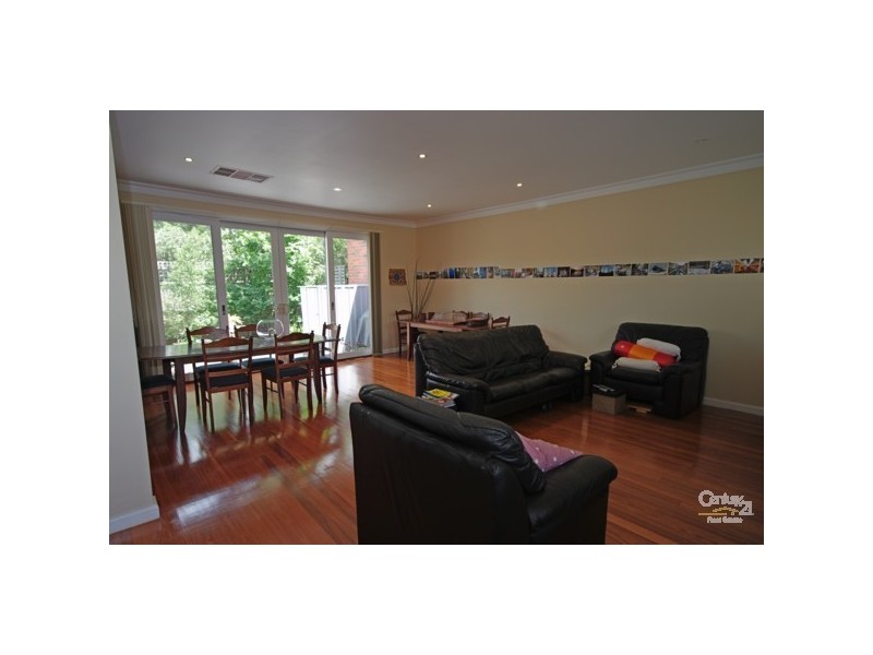 2/77 Lillimur Road, Ormond VIC 3204