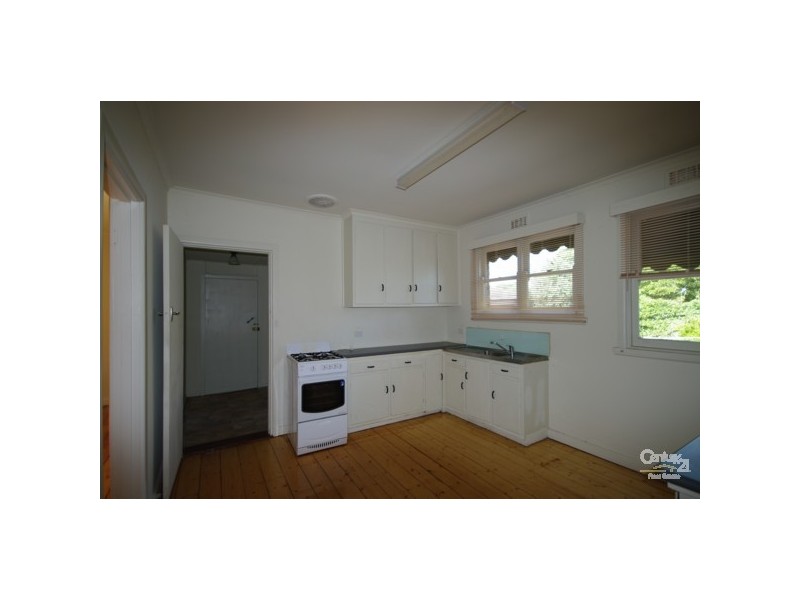 38 Melaleuca Drive, Clayton South VIC 3169