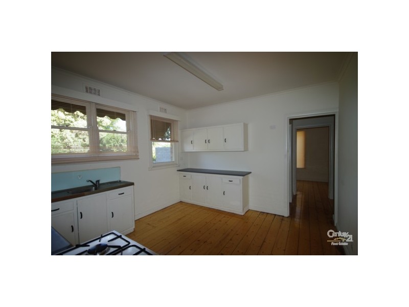 38 Melaleuca Drive, Clayton South VIC 3169