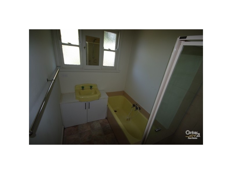 38 Melaleuca Drive, Clayton South VIC 3169