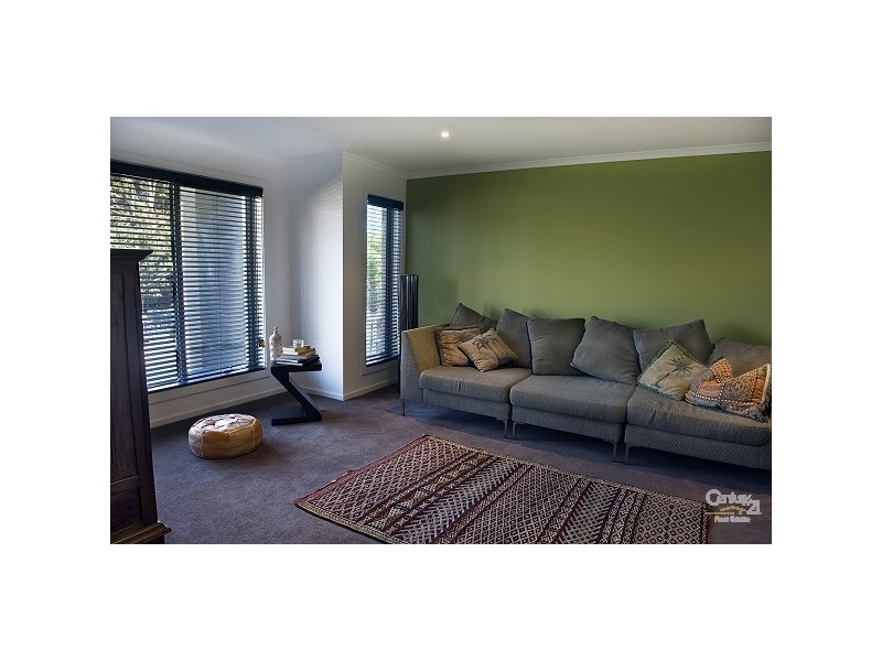 11 Higgins Road, Bentleigh VIC 3204