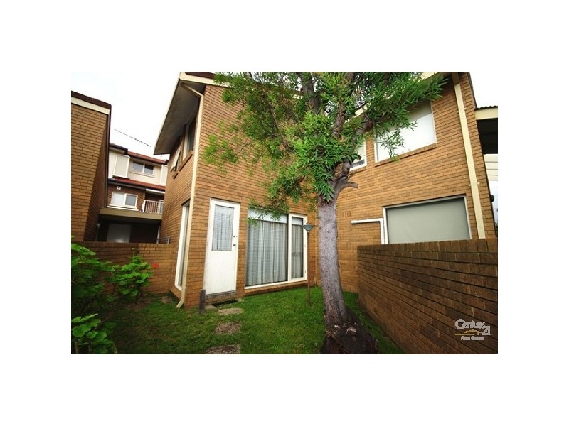 2/11 Bent Street, Bentleigh VIC 3204