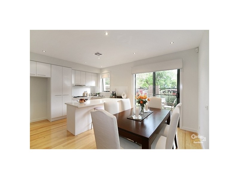 2/2-4 Faulkner Street, Bentleigh VIC 3204