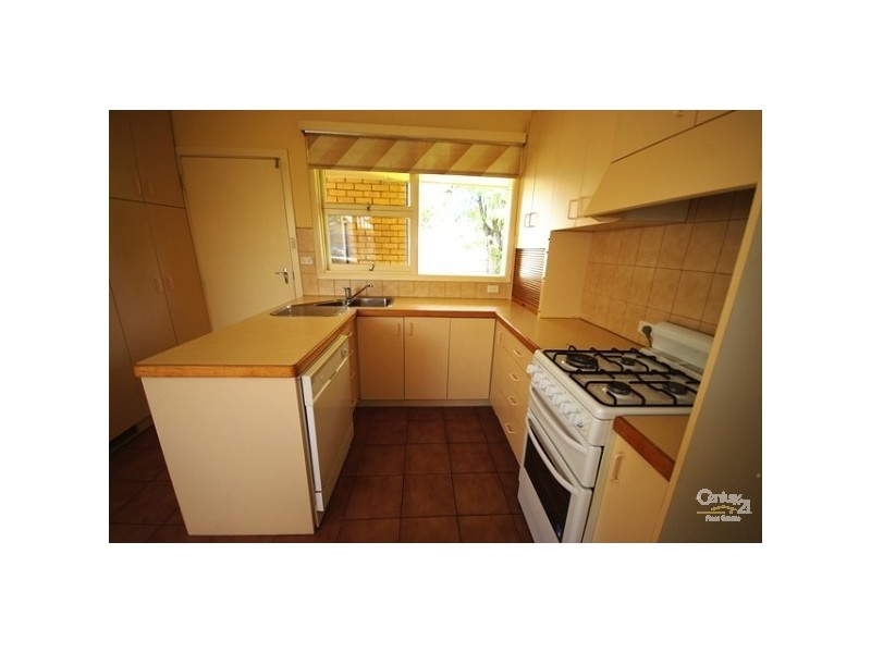 4 Clarence Street, Bentleigh East VIC 3165