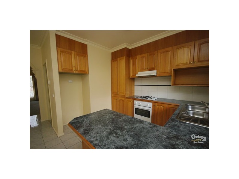 2/76 Wheatley Road, Mckinnon VIC 3204