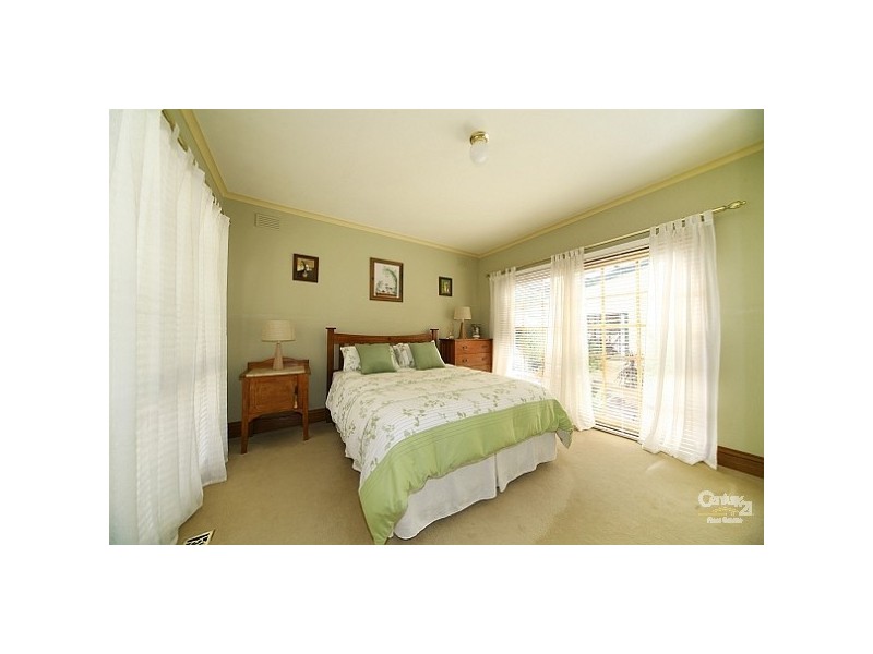 331 Nepean Highway, Brighton East VIC 3187
