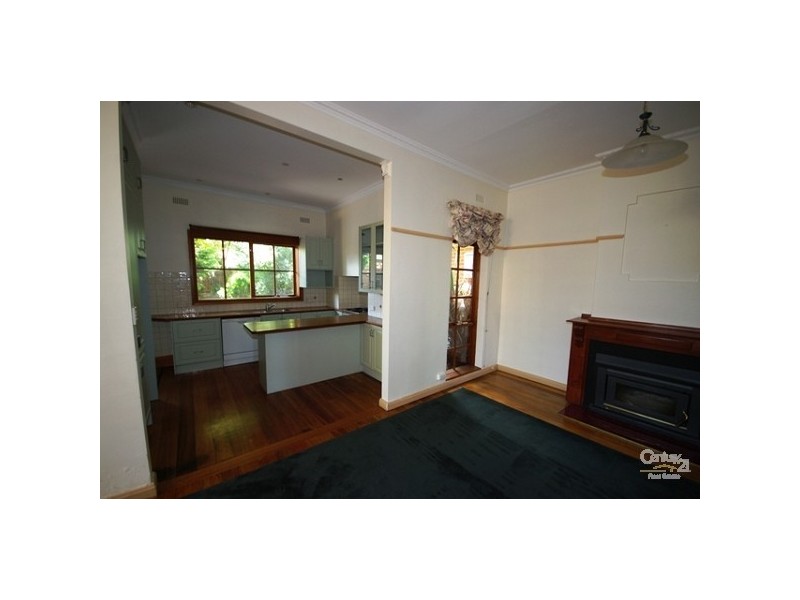 27 Lees Street, Mckinnon VIC 3204