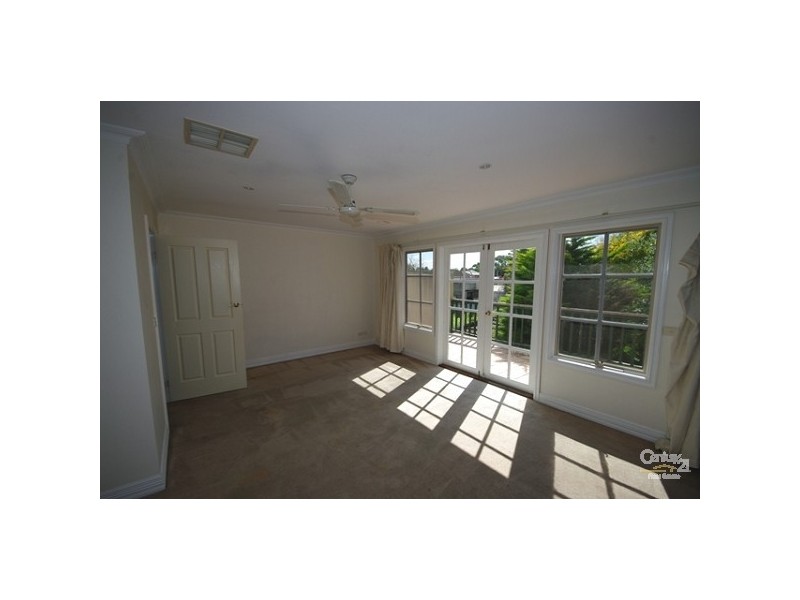 27 Lees Street, Mckinnon VIC 3204