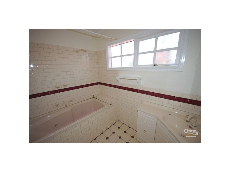 27 Lees Street, Mckinnon VIC 3204