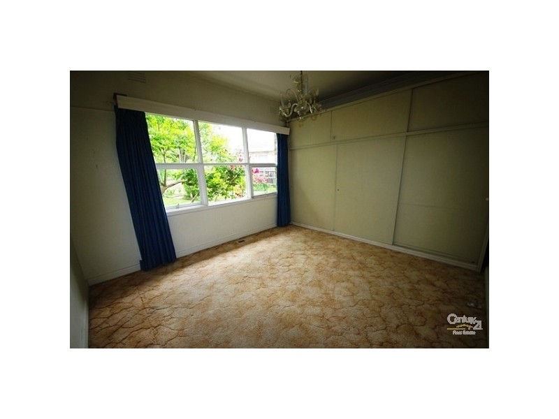 28 Eastview Crescent, Bentleigh East VIC 3165