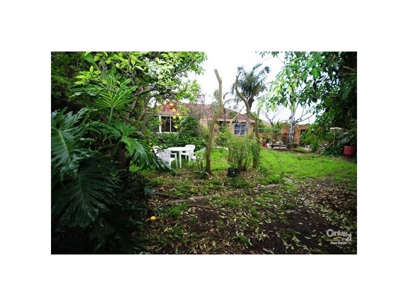 28 Eastview Crescent, Bentleigh East VIC 3165