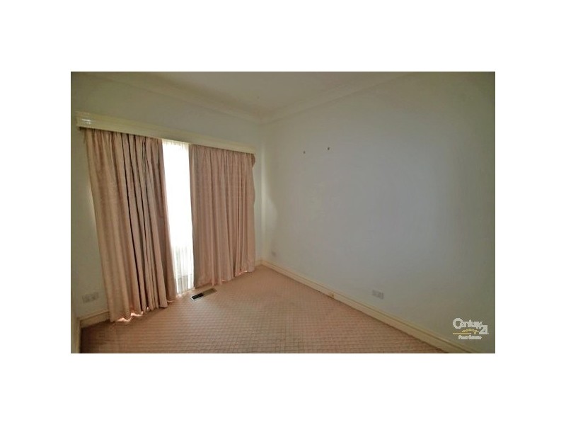 5 Glen Orme Avenue, Mckinnon VIC 3204