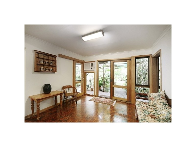 16 Seaview Avenue, Bentleigh VIC 3204