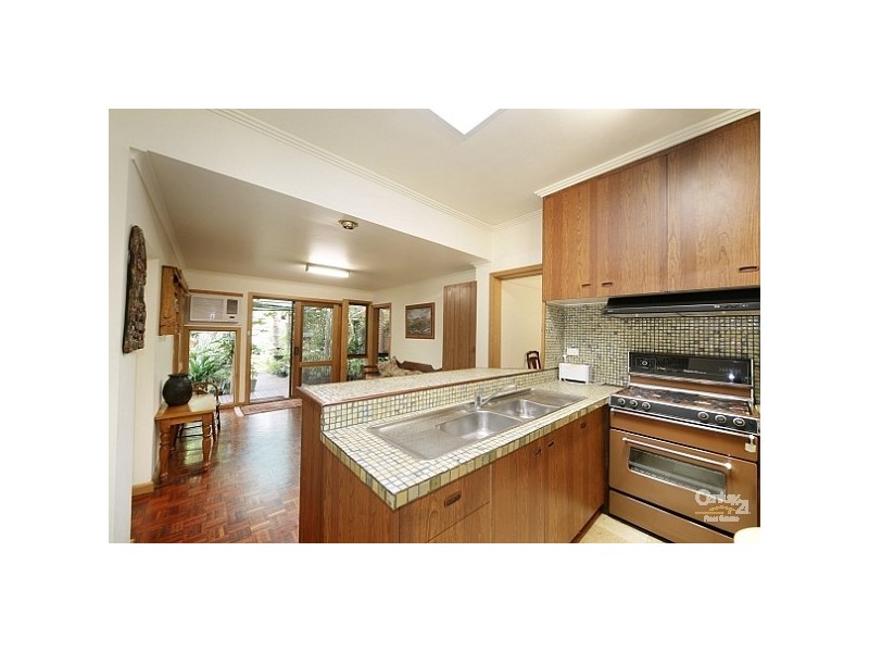 16 Seaview Avenue, Bentleigh VIC 3204