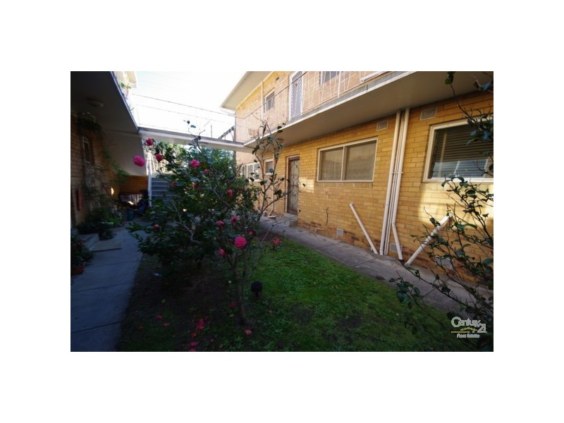 8/21 Bent Street, Bentleigh VIC 3204