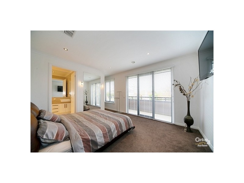9 Lawson Street, Bentleigh VIC 3204