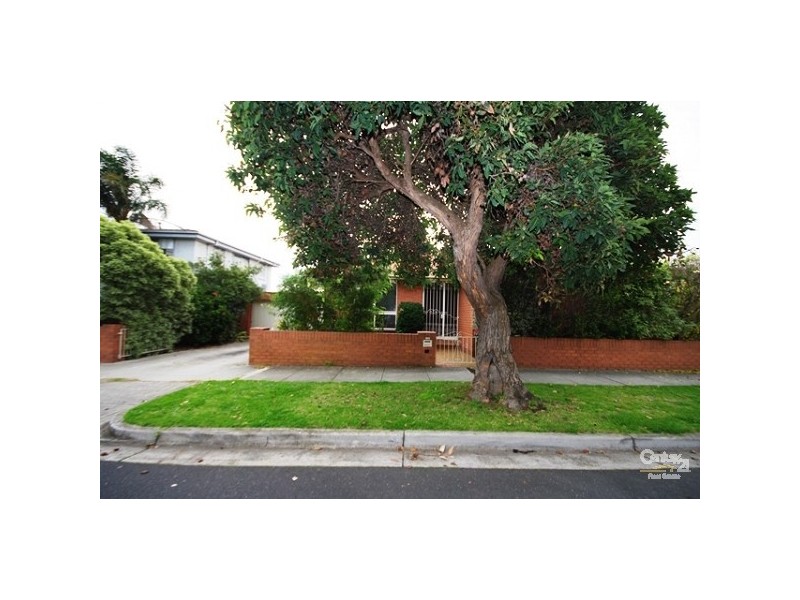 77 Wright Street, Mckinnon VIC 3204
