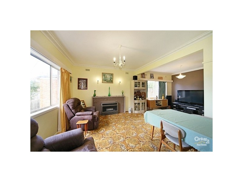 11 Evesham Road, Cheltenham VIC 3192