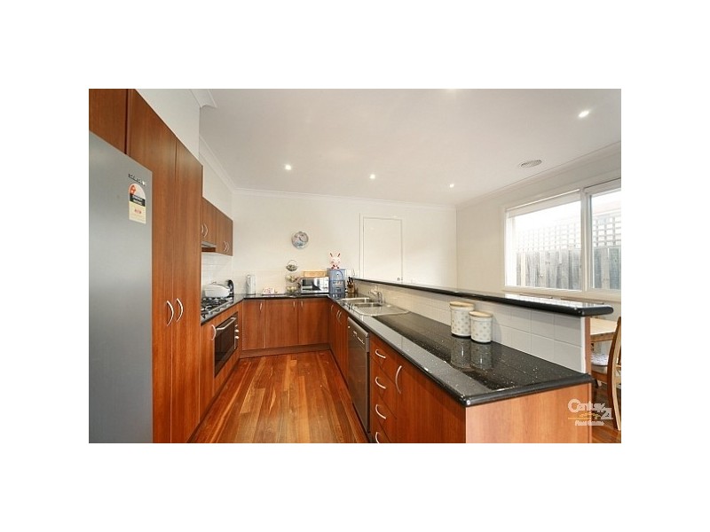 2/13 Bleazby Street, Bentleigh VIC 3204