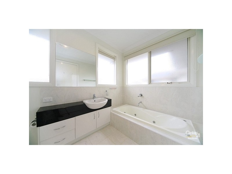 2/13 Bleazby Street, Bentleigh VIC 3204