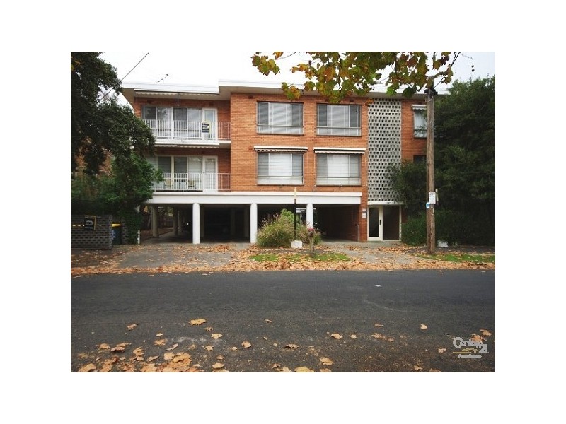 4/21 Tiuna Grove, Elwood VIC 3184