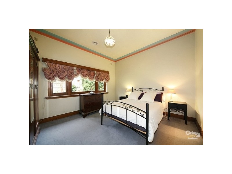 4 Anstee Grove, Bentleigh VIC 3204