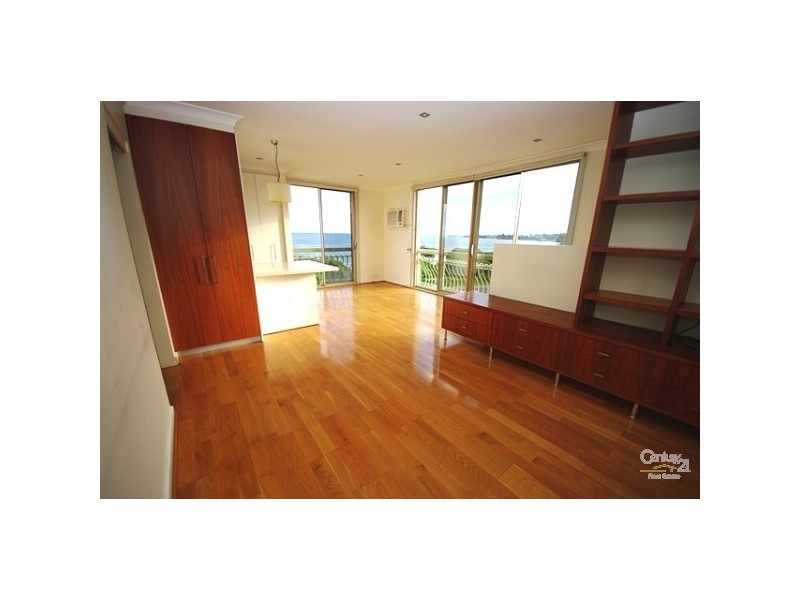 2/58 Beach Road, Mentone VIC 3194