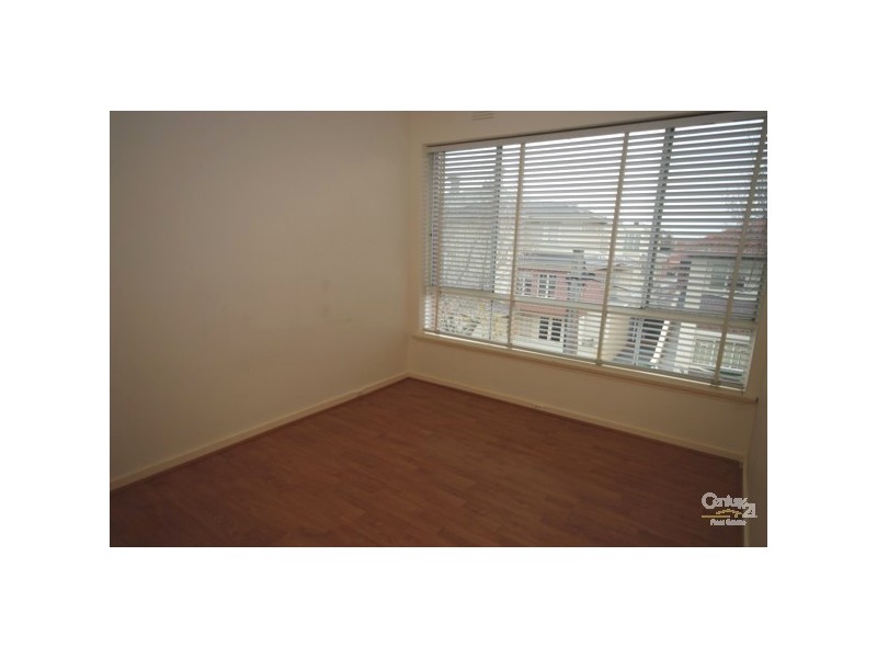 4/21 Tiuna Grove, Elwood VIC 3184