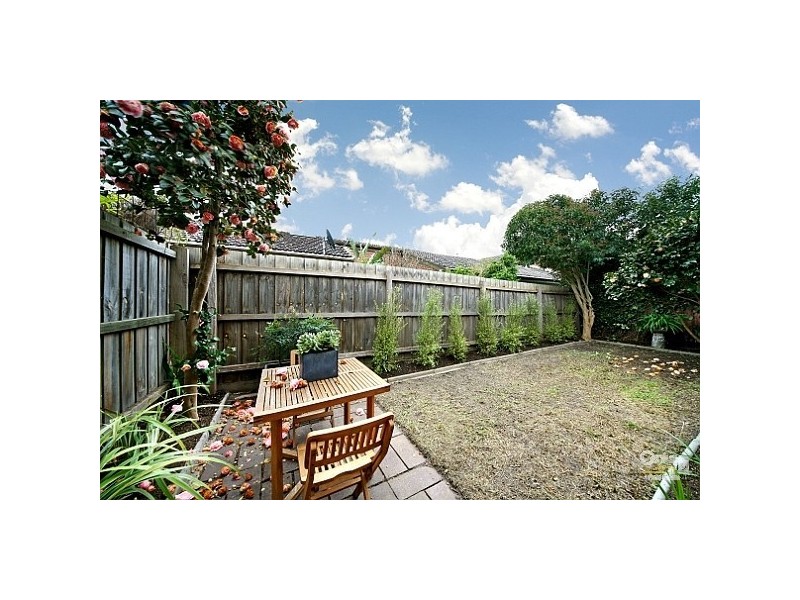 2/7 Love Street, Black Rock VIC 3193