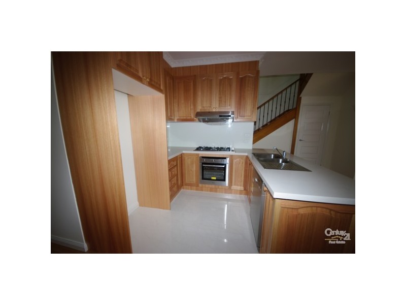 2/35 Wheeler Street, Ormond VIC 3204