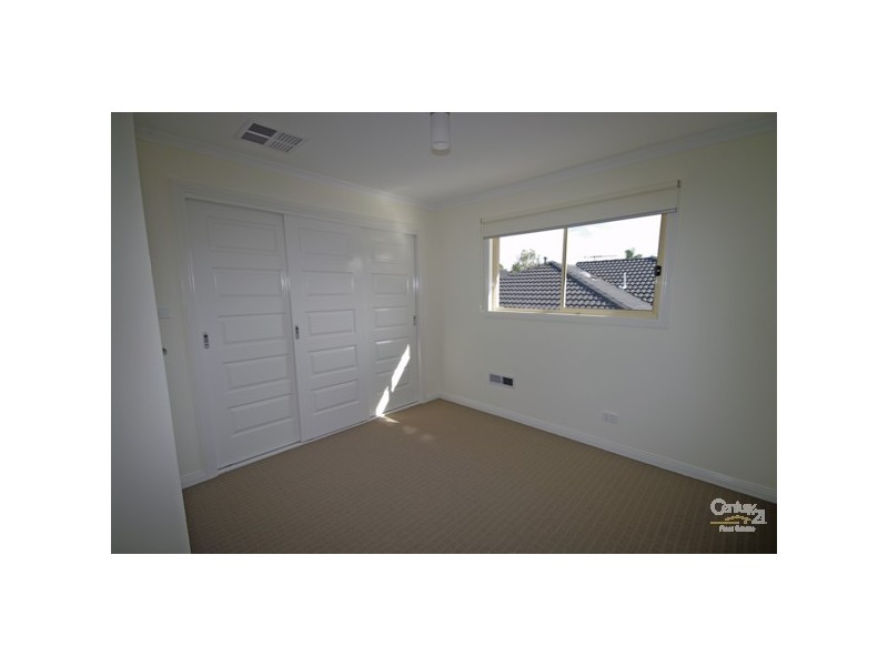 2/35 Wheeler Street, Ormond VIC 3204