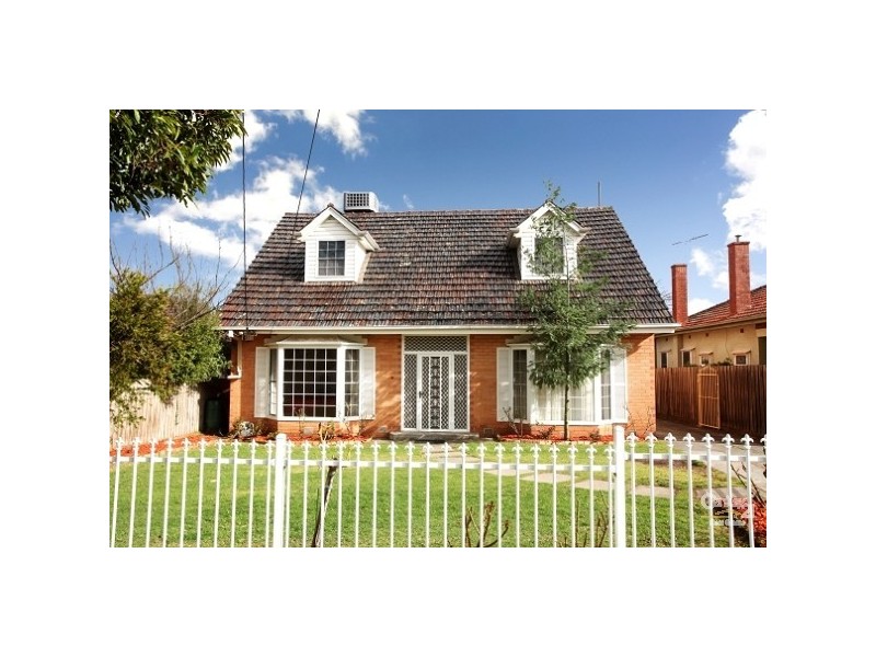 15 Tucker Road, Bentleigh VIC 3204