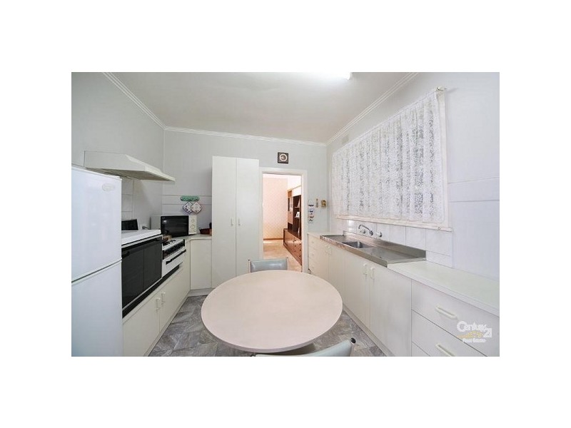 8 Pollina Street, Bentleigh East VIC 3165