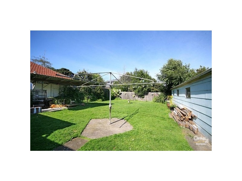 8 Pollina Street, Bentleigh East VIC 3165