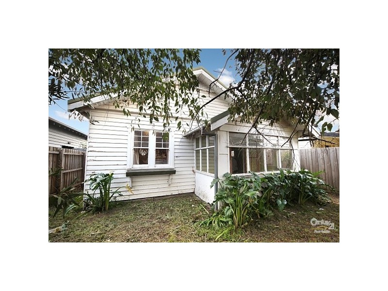 39 Carlton Street, Mckinnon VIC 3204