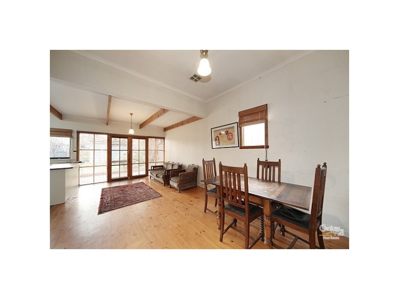 39 Carlton Street, Mckinnon VIC 3204