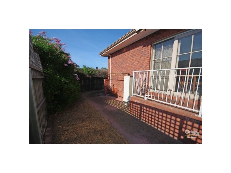 2/114 Wheatley Road, Mckinnon VIC 3204