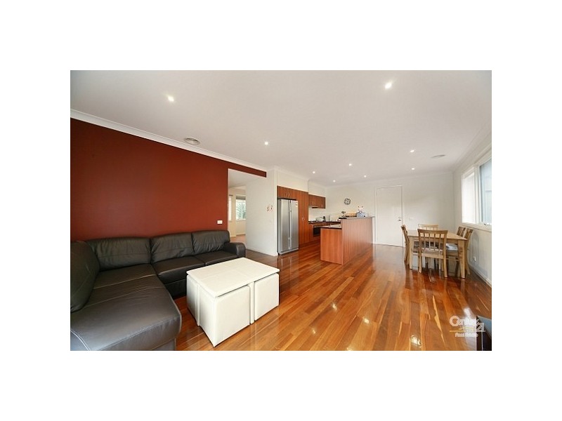 2/13 Bleazby Street, Bentleigh VIC 3204